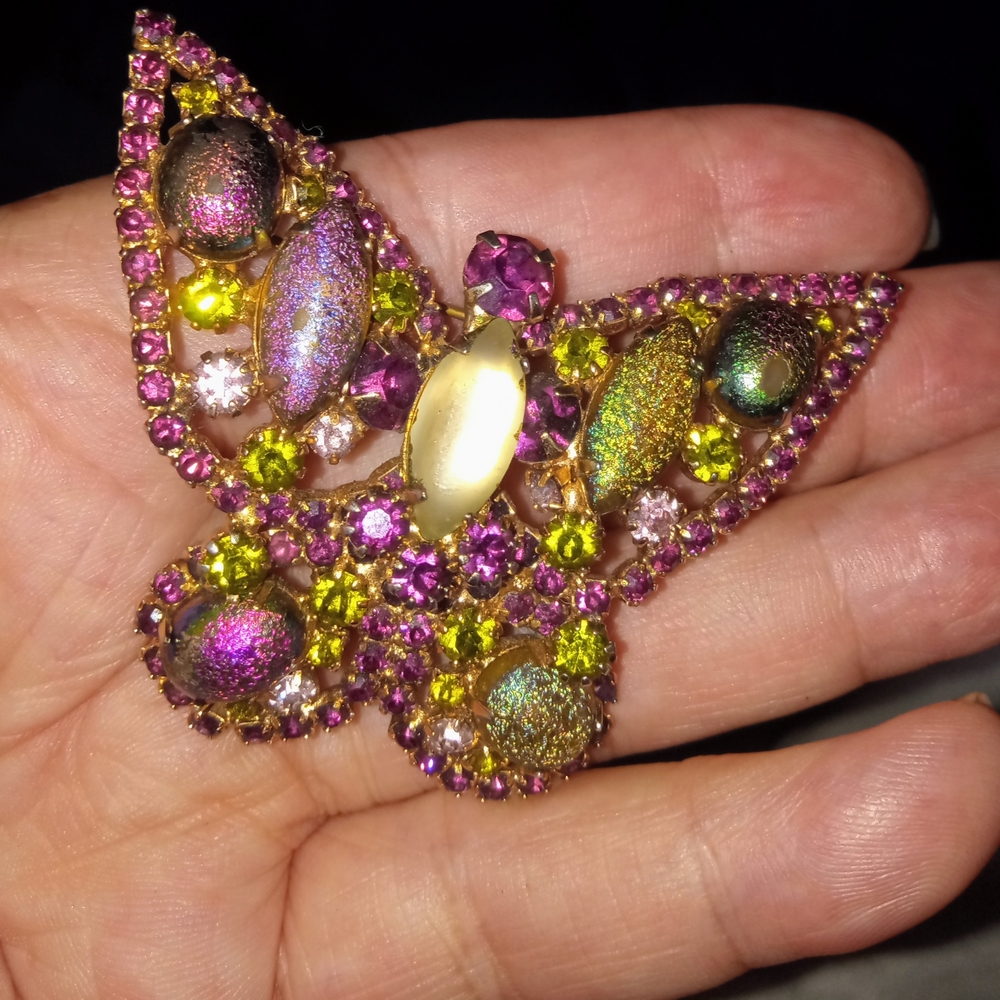 VINTAGE RHINESTONE BUTTERFLY PIN BROOCH PRONG SET PURPLE GREEN